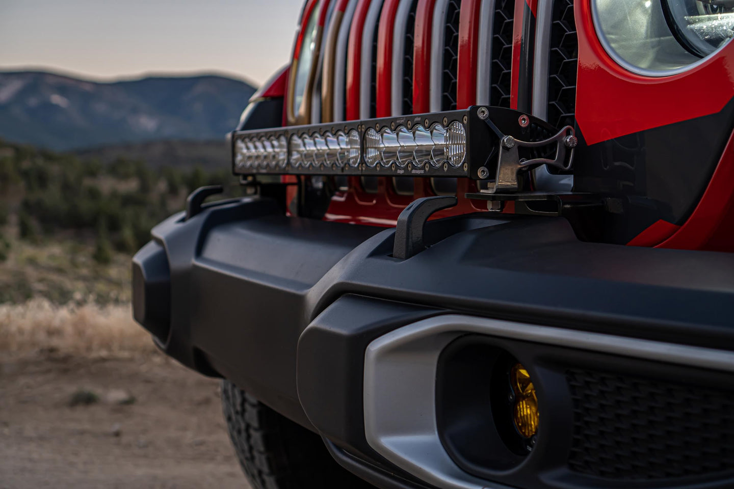 Jeep JL/JT 30 Inch OnX6+ Light Bar Kit w/Upfitter Baja Designs - Image 2