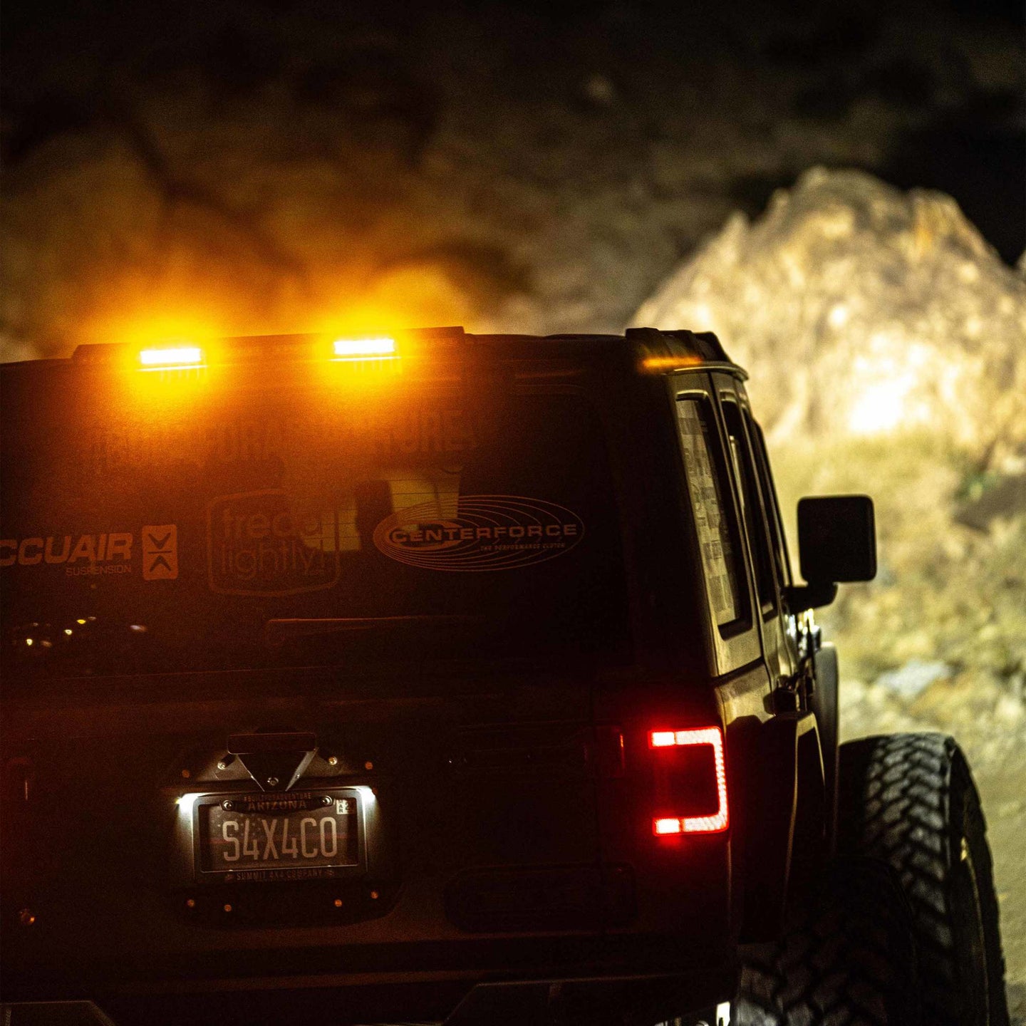 28 Inch Rear-Facing Chase LED Light Bar with Integrated Lighting Functions and Wire Lead For Jeep Wrangler JL/JlU KC HiLiTES - Image 14
