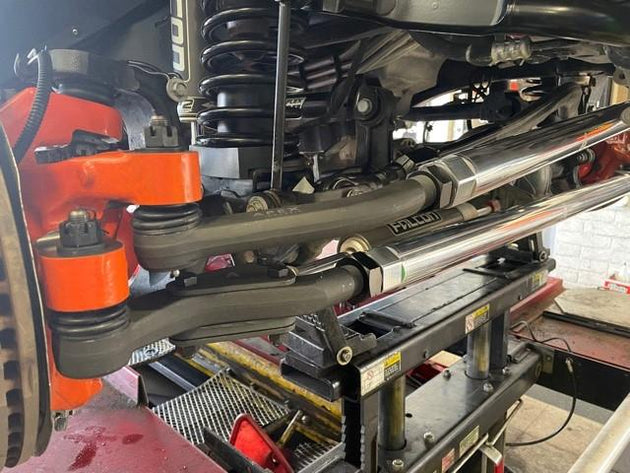 Apex Chassis Heavy Duty 2.5 Ton Tie Rod & Drag Link Assembly in Polished Aluminum Fits: 19-22 Jeep Gladiator JT 18-22 Jeep Wrangler JL/JLU Rubicon Mohave Sahara Sport. Note: This NO-FLIP kit fits a Dana 44 axle with a lift of 4.5 inches or less - Image 1